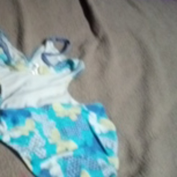 Bathing suit - Picture 3 of 3